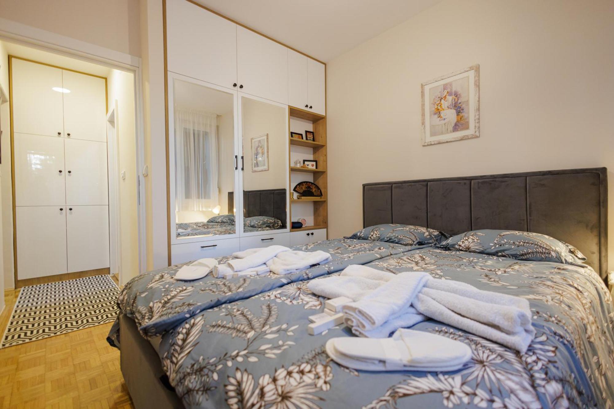 Sava Centar 1-Bedroom Apartments In The Heart Of New Belgrade Exterior photo